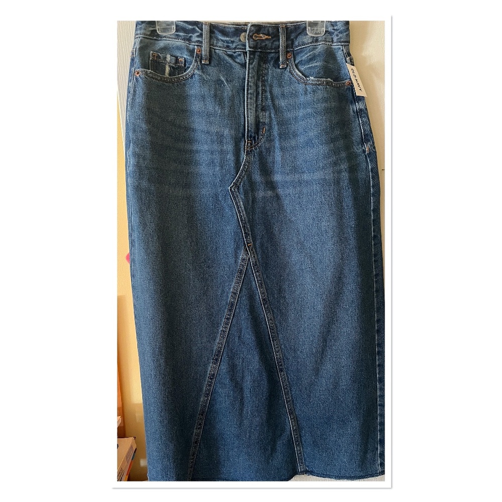 Brand New Never used- Old Navy denim Maxi skirt size 4